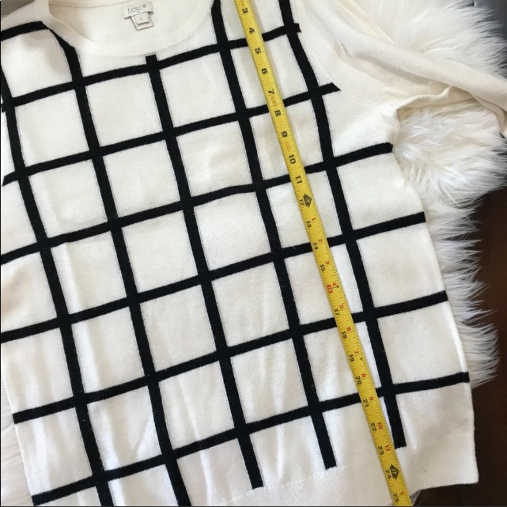 Loft Large Ivory & Black Window Pane Sweater - Picture 3 of 6
